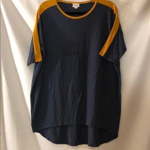 🥰LuLaRoe Irma, Size M, EUC🥰